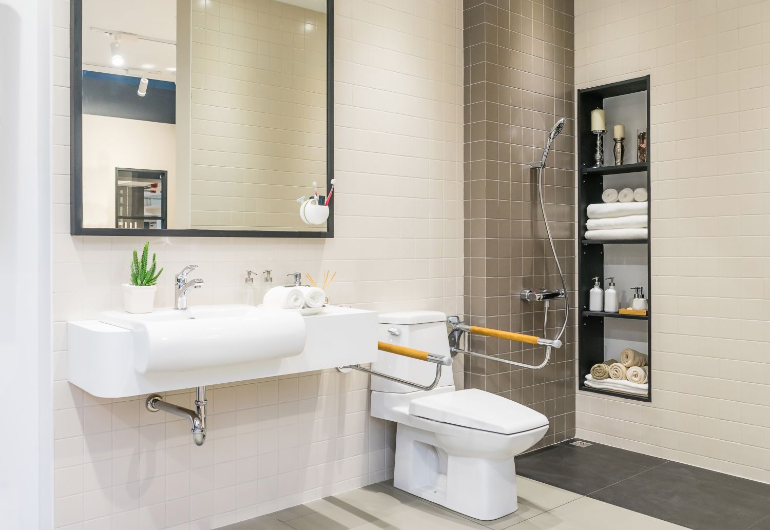 Jak zaprojektować łazienkę w pensjonacie dla gości?