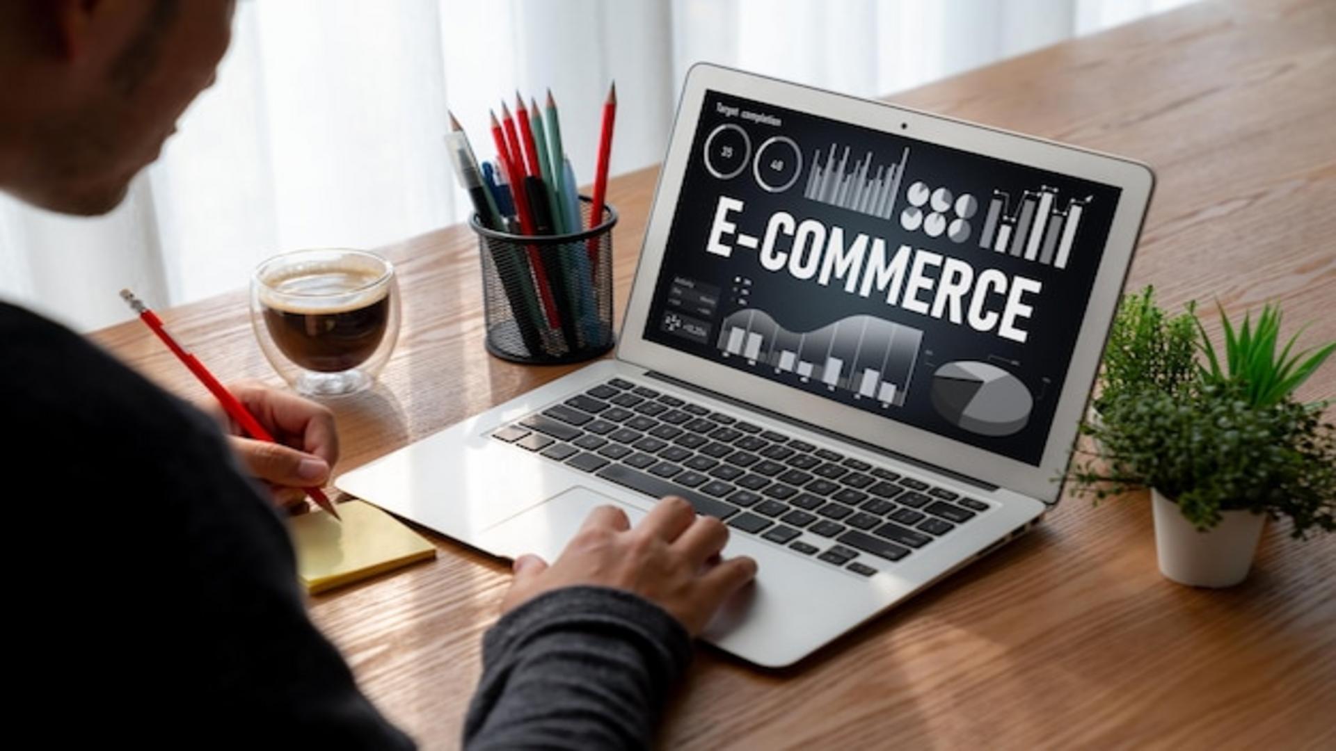 Jak rozpocząć przygodę z e-commerce? Poradnik dla początkujących przedsiębiorców